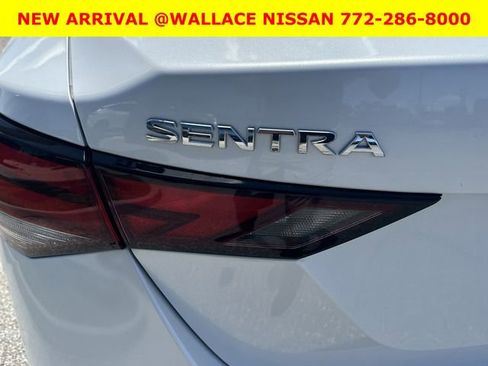 Used 2023 Nissan Sentra SV w/ SV Premium Package image 9
