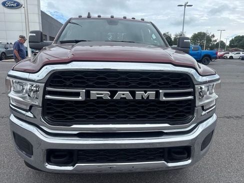 Used 2024 RAM 2500 Tradesman w/ Chrome Appearance Group AWD/4WD image 17