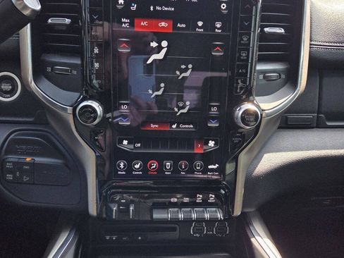 Used 2019 RAM 2500 Laramie w/ Night Edition AWD/4WD image 12