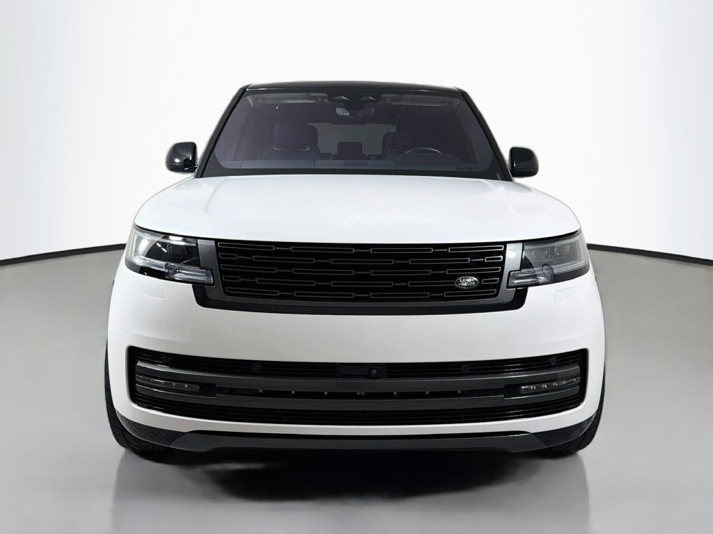 Used 2023 Land Rover Range Rover SE AWD/4WD image 2