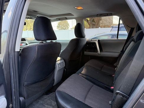 Used 2011 Toyota 4Runner SR5 w/ Convenience Pkg image 12