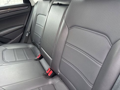 Used 2020 Volkswagen Passat 2.0T R-Line image 7