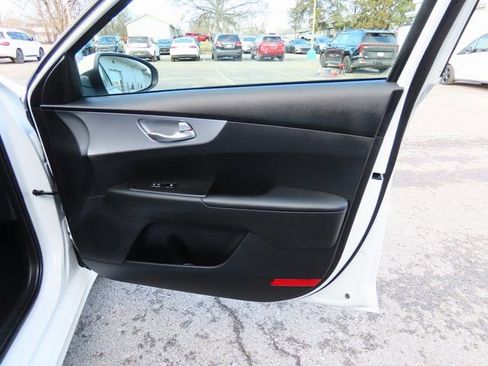 Used 2024 Kia Forte LXS image 10