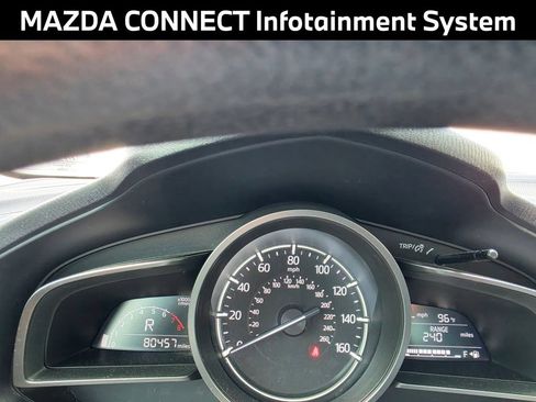 Used 2017 MAZDA MAZDA3 Sport FWD image 3
