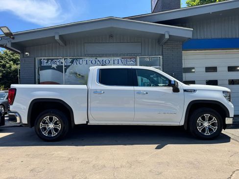 Used 2026 GMC Sierra 1500 SLT RWD image 2