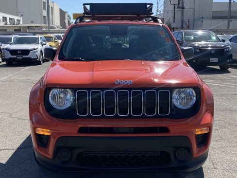 Used 2020 Jeep Renegade Sport w/ Sport Appearance Group FWD image 3
