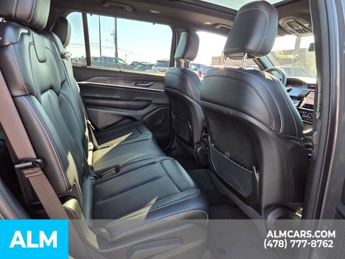 Used 2024 Jeep Grand Cherokee L Limited w/ Luxury Tech Group II image 13