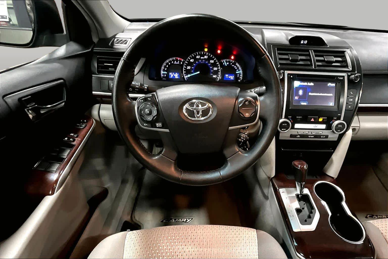 Used 2014 Toyota Camry XLE FWD image 6