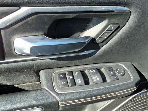Used 2023 RAM 1500 Laramie image 12