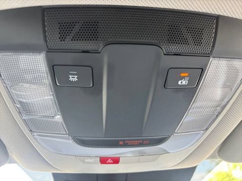 Used 2025 Kia Sorento EX FWD image 8