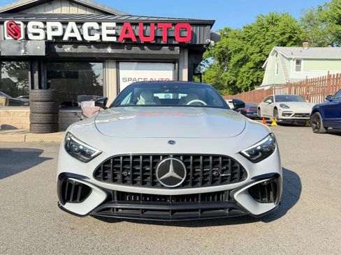 Used 2022 Mercedes-Benz SL 63 AMG 4MATIC w/ AMG Aerodynamic Package image 2