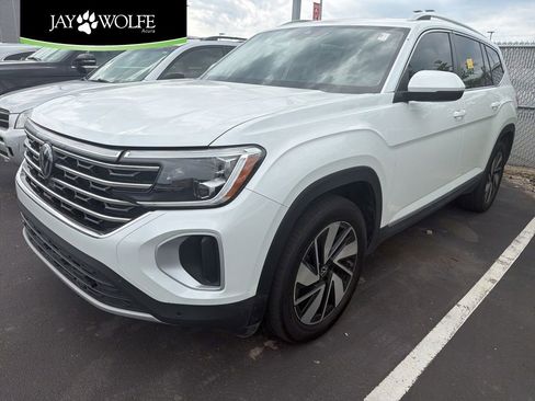 Used 2024 Volkswagen Atlas SEL AWD/4WD image 1