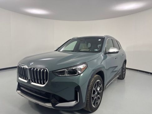 Certified 2024 BMW X1 xDrive28i w/ Technology Package AWD/4WD image 3