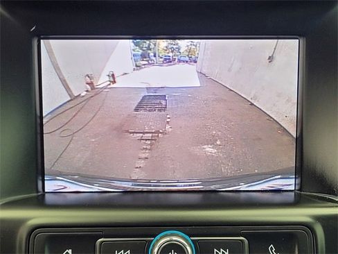 Used 2024 GMC Terrain SLE image 13