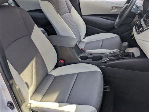 Used 2023 Toyota Corolla LE image 18