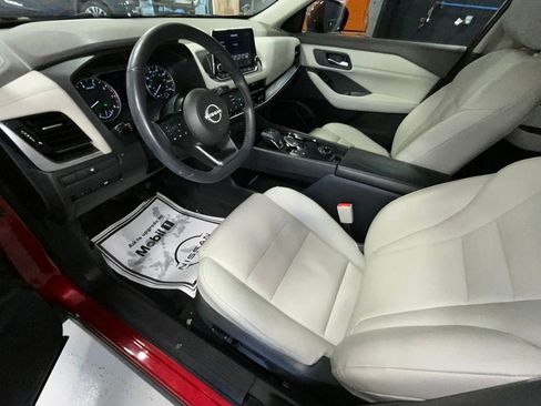 Used 2023 Nissan Rogue SV w/ SV Premium Package image 32