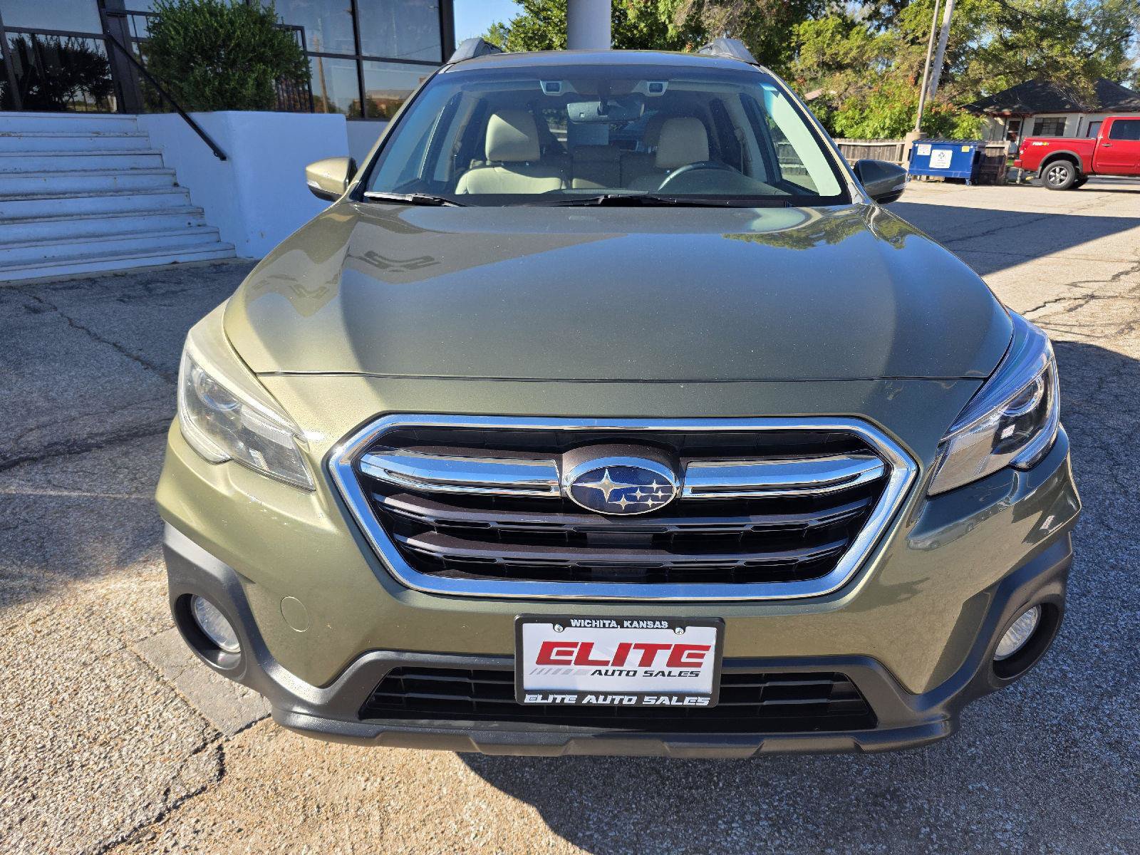 Used 2019 Subaru Outback 2.5i Limited AWD/4WD image 2
