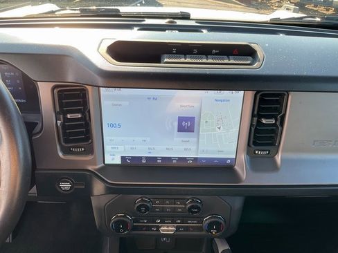 Used 2022 Ford Bronco Outer Banks image 12