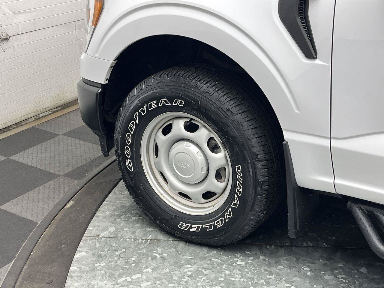 Used 2022 Ford F150 XL w/ Equipment Group 101A High AWD/4WD image 29
