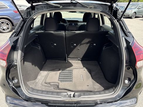 Used 2021 Nissan Kicks SV image 28