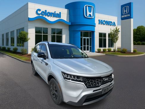 Used 2021 Kia Sorento S image 9