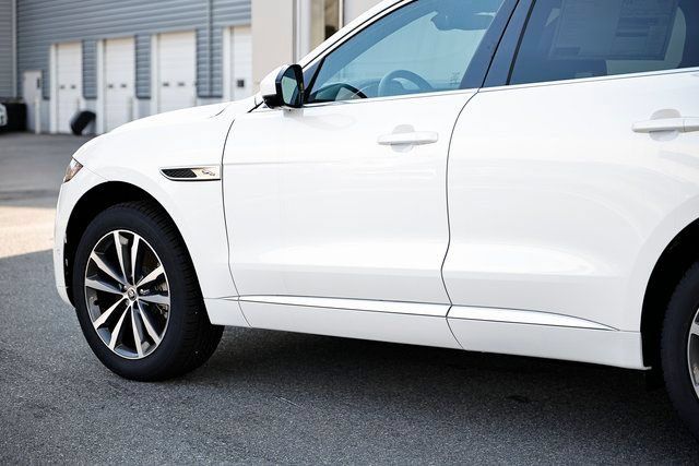 New 2026 Jaguar F-PACE R-Dynamic S AWD/4WD image 7