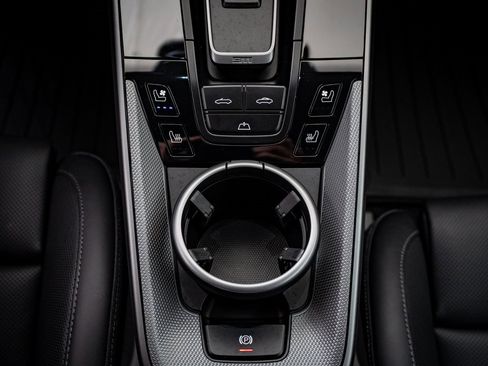 Certified 2024 Porsche 911 Carrera image 6