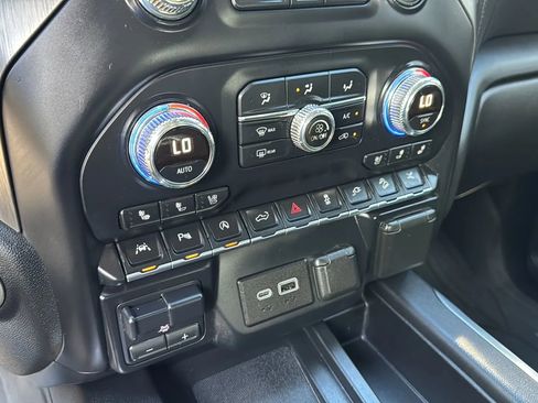 Used 2019 GMC Sierra 1500 Denali w/ Denali Ultimate Package image 16