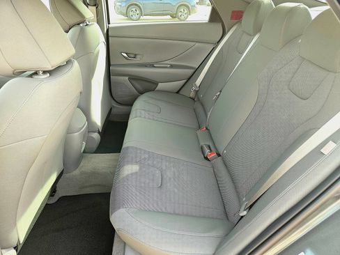 Certified 2026 Hyundai Elantra SE FWD image 18