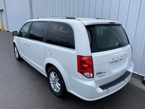 Used 2020 Dodge Grand Caravan SXT image 3