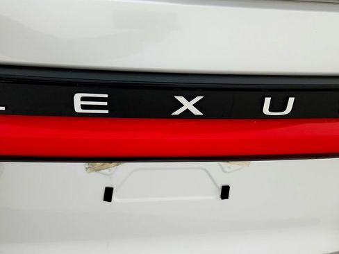 Used 2024 Lexus GX 550 w/ Accessory Package (2T) AWD/4WD image 13