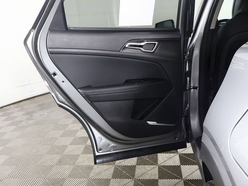 Used 2024 Kia Sportage EX image 25