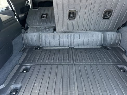 Used 2024 Jeep Wrangler Unlimited Sahara AWD/4WD image 14