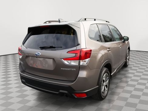 Used 2024 Subaru Forester Premium image 3