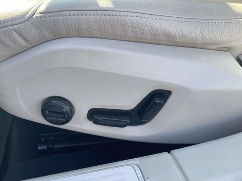Used 2020 Volvo V60 T5 Momentum w/ Protection Package Premier FWD image 18