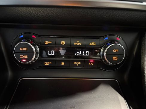 Used 2018 Mercedes-Benz GLA 250 4MATIC image 31