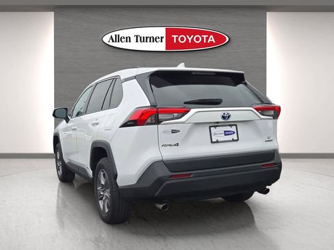 Used 2024 Toyota RAV4 LE image 10