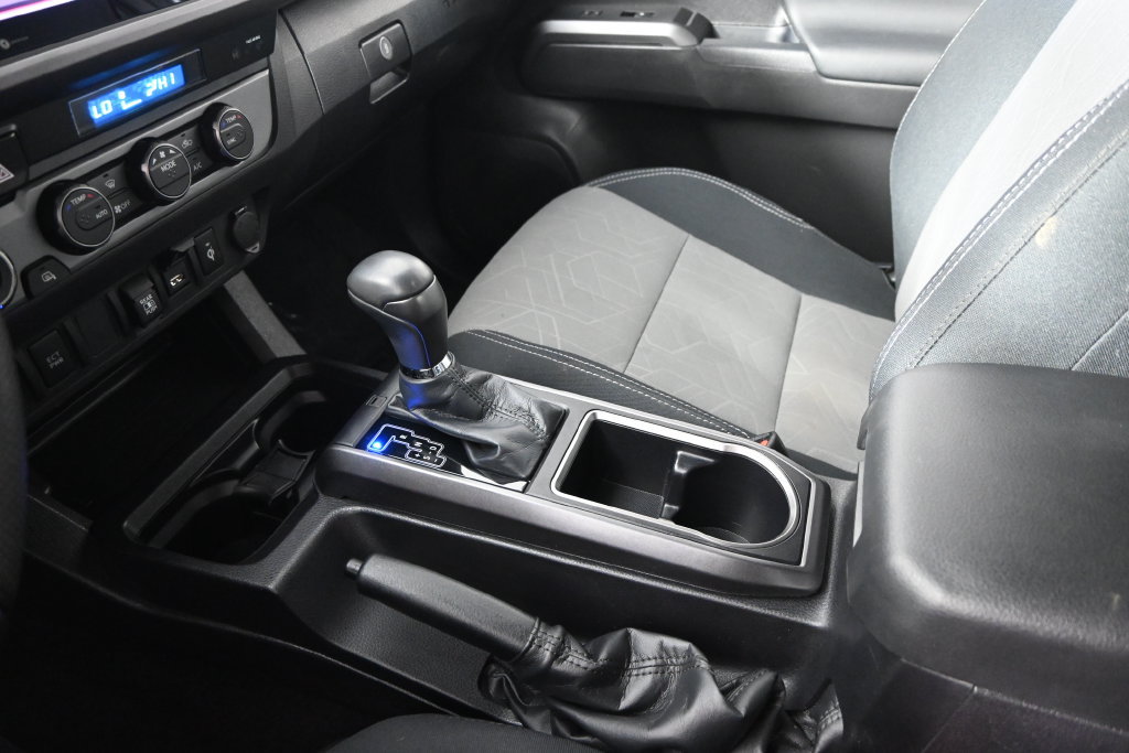 Used 2023 Toyota Tacoma TRD Sport AWD/4WD image 32