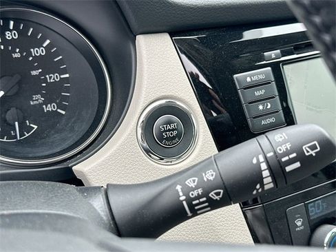 Used 2021 Nissan Rogue Sport SL image 29