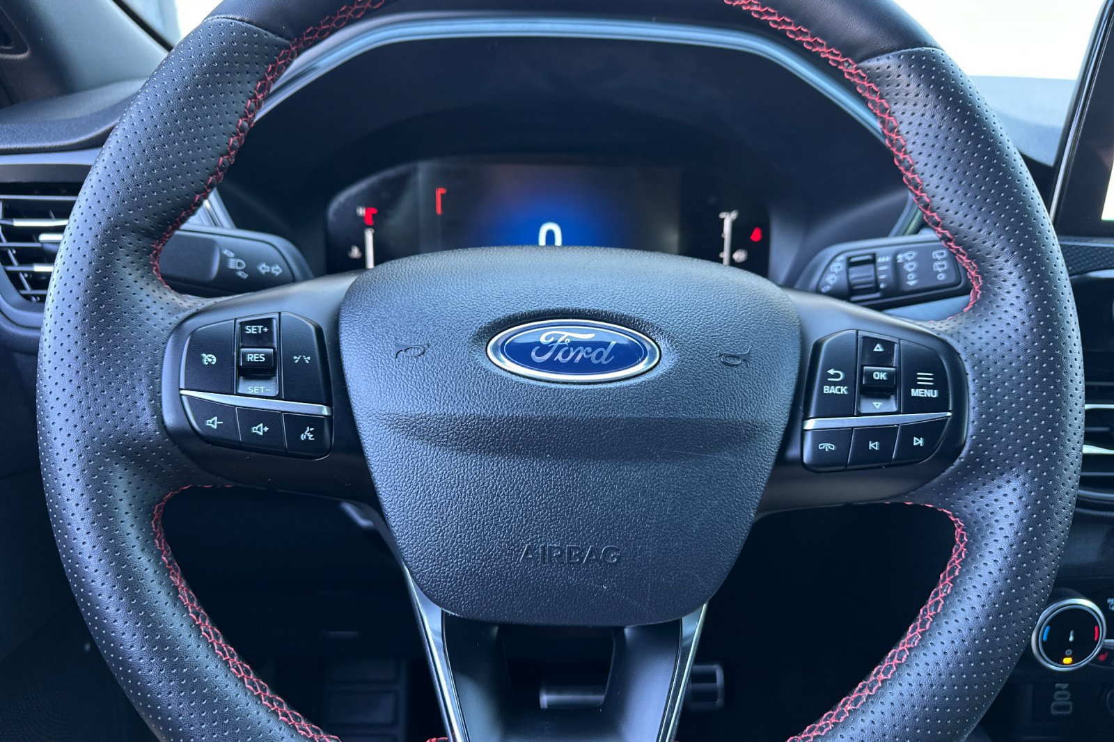 Used 2024 Ford Escape ST-Line AWD/4WD image 23