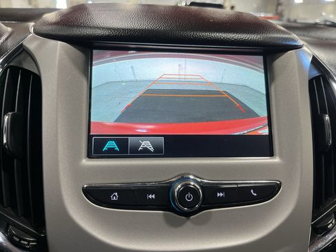 Used 2018 Chevrolet Cruze LS FWD image 33