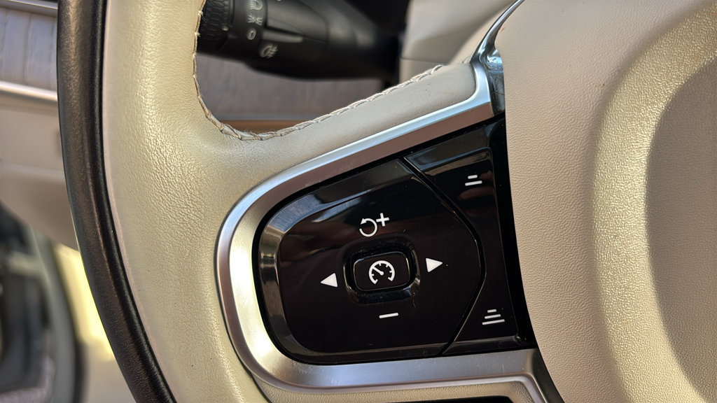 Certified 2024 Volvo XC90 T8 Plus w/ Protection Package AWD/4WD image 18