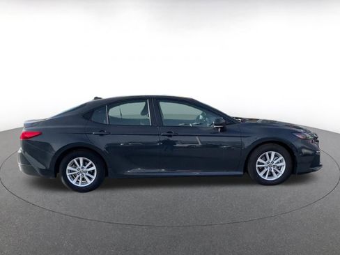 Used 2025 Toyota Camry LE image 16