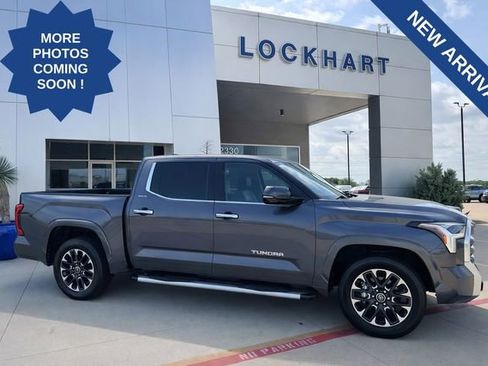 Used 2022 Toyota Tundra Limited w/ Power Package image 1