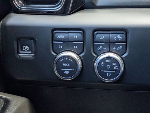 Used 2024 GMC Sierra 1500 AT4 AWD/4WD image 23