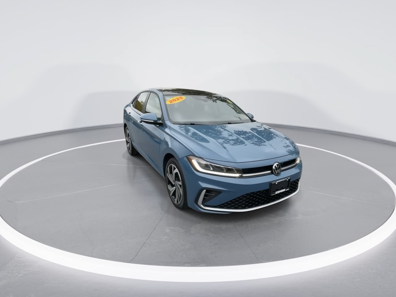 Used 2025 Volkswagen Jetta SEL FWD image 3
