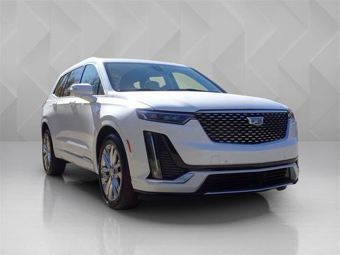 Certified 2023 Cadillac XT6 Premium Luxury w/ Technology Package image 7