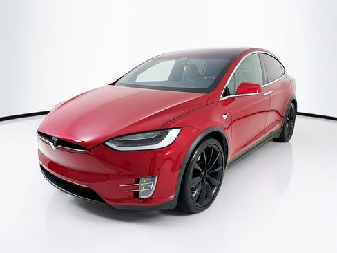 Used 2018 Tesla Model X P100D image 3