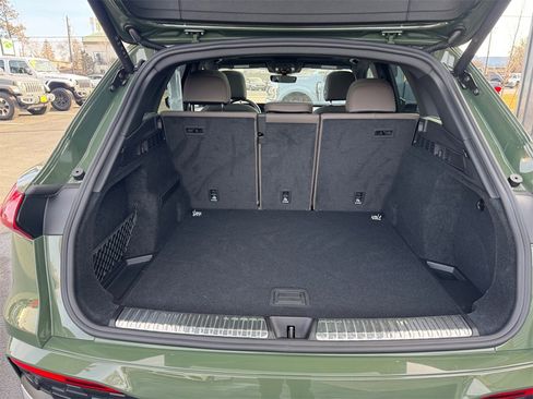 Used 2025 Audi Q5 Premium Plus w/ Premium Plus image 25