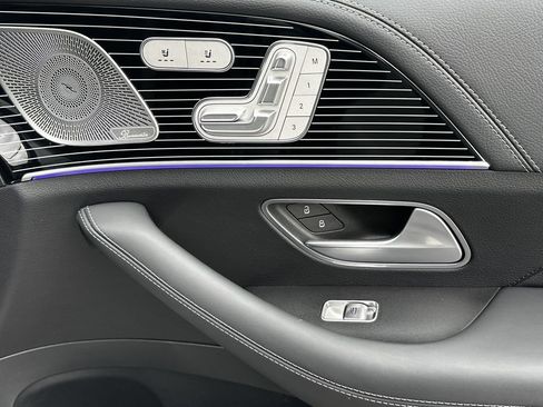 Certified 2025 Mercedes-Benz GLS 450 4MATIC image 17